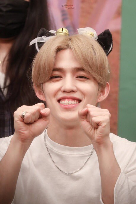 ☆ day 6 ☆i’m missing him even more than usual today  however i hope he’ll only come back when he’s ready and we’ll all be waiting 