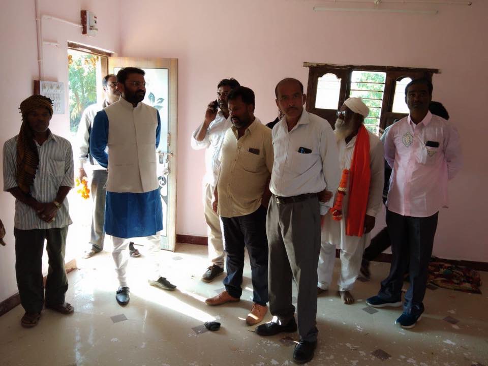 VinodChavdaBJP's tweet photo. પાલારા મધ્યે સાંસ્કૃતિક હોલ નું લોકાર્પણ કરવામાં આવ્યું હતું. https://t.co/0Bs5KEZbDH