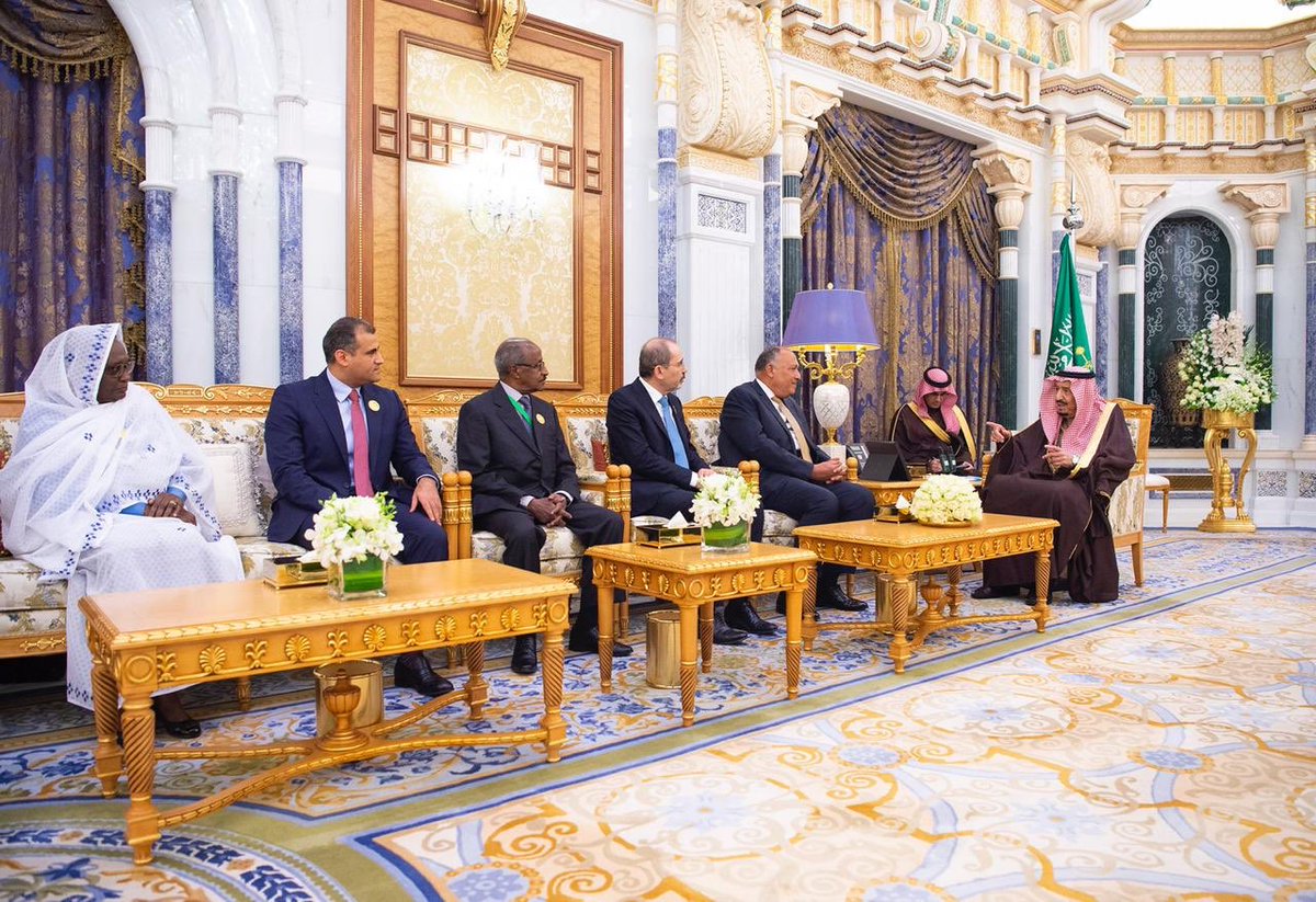SaudiProject's tweet photo. خادم الحرمين الشريفين #الملك_سلمان يبارك تأسيس مجلس الدول العربية والإفريقية المطلة على #البحر_الأحمر وخليج عدن https://t.co/uUzeBhMMt3