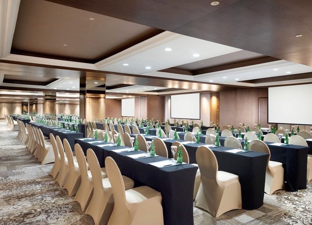 Looking for a spacious room with great hospitality? Plan your business #meetings only with #AYANAJakarta.

For more information please call at (+62) 21 2510 888.

#AYANAMidplazaJAKARTA #AyanaJakarta #Jakarta #Indonesia