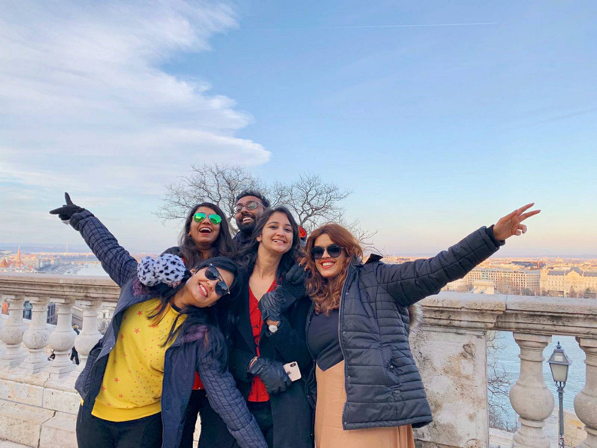 thebackpackerco's tweet photo. "In life, it's not where you go. It's who you travel with"

📷: @harshitaputtur17

#thebackpackerco #whydoboring #getoutofyourcubicle #budapest #hungary #travel #traveldiaries #backpacker #solotravel #backpackingtrips #backpackeurope #mondayblues #weekdaystart https://t.co/TmTeWdBq4N