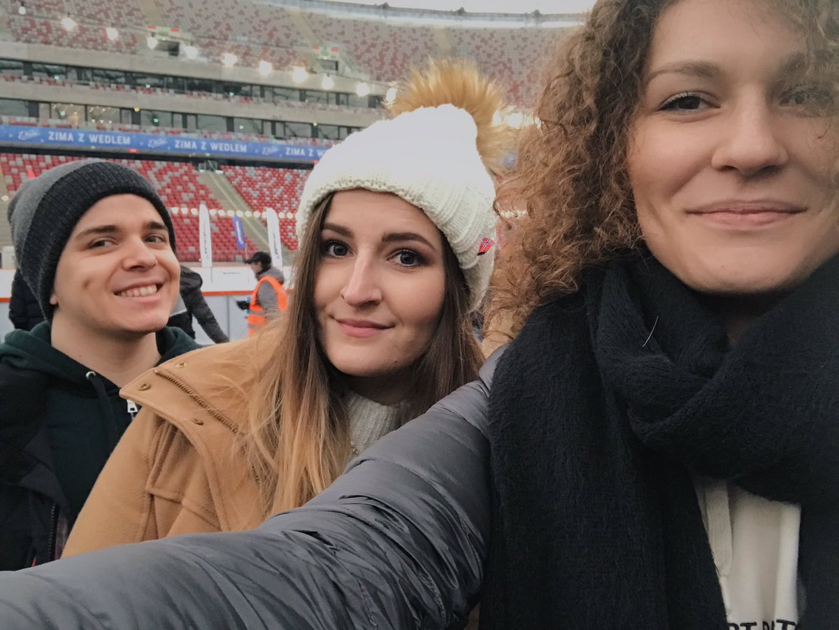 rozbitkowa's tweet photo. Sezon łyżwiarski uważam za rozpoczęty ⛸ https://t.co/naAahjK0lf