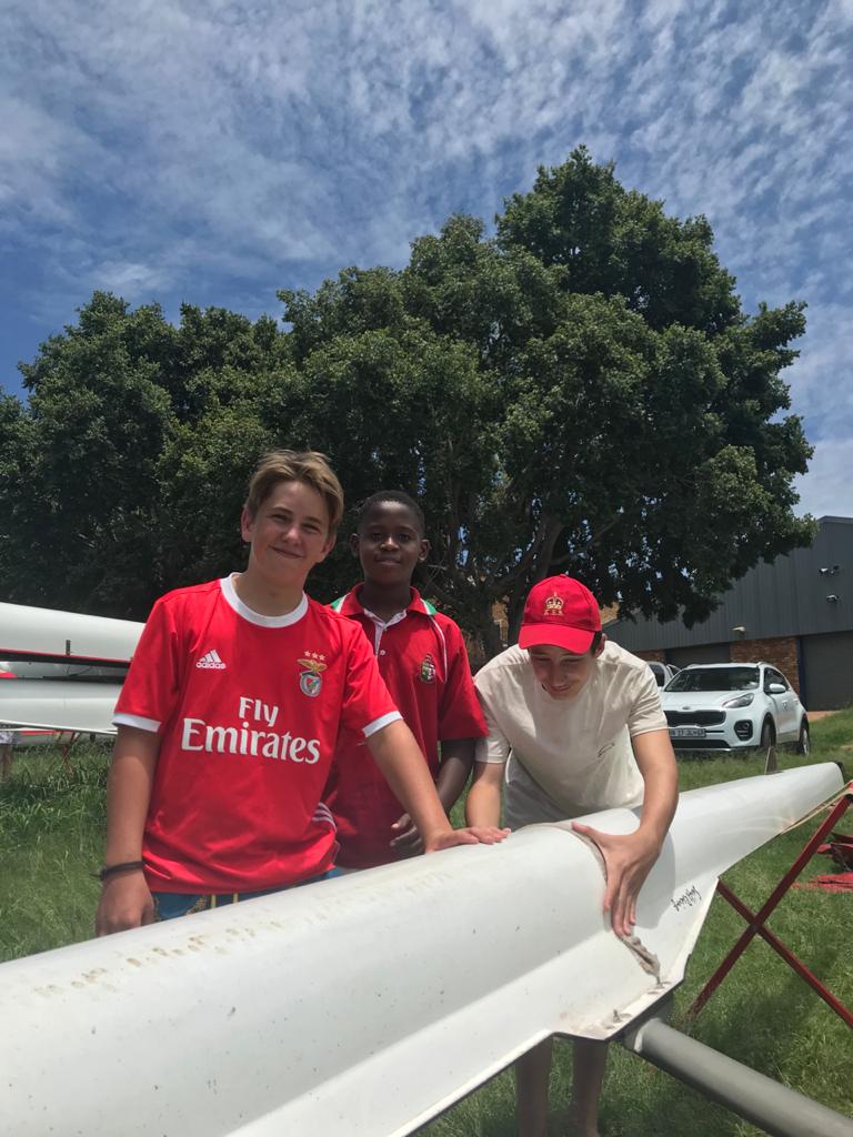 quitecontrary08's tweet photo. #redrowing #jancamp underway and a big welcome to all our new U14 @KingEdVIISchool rowers. Have a great camp #welcometoschool https://t.co/vBiiH64uZd