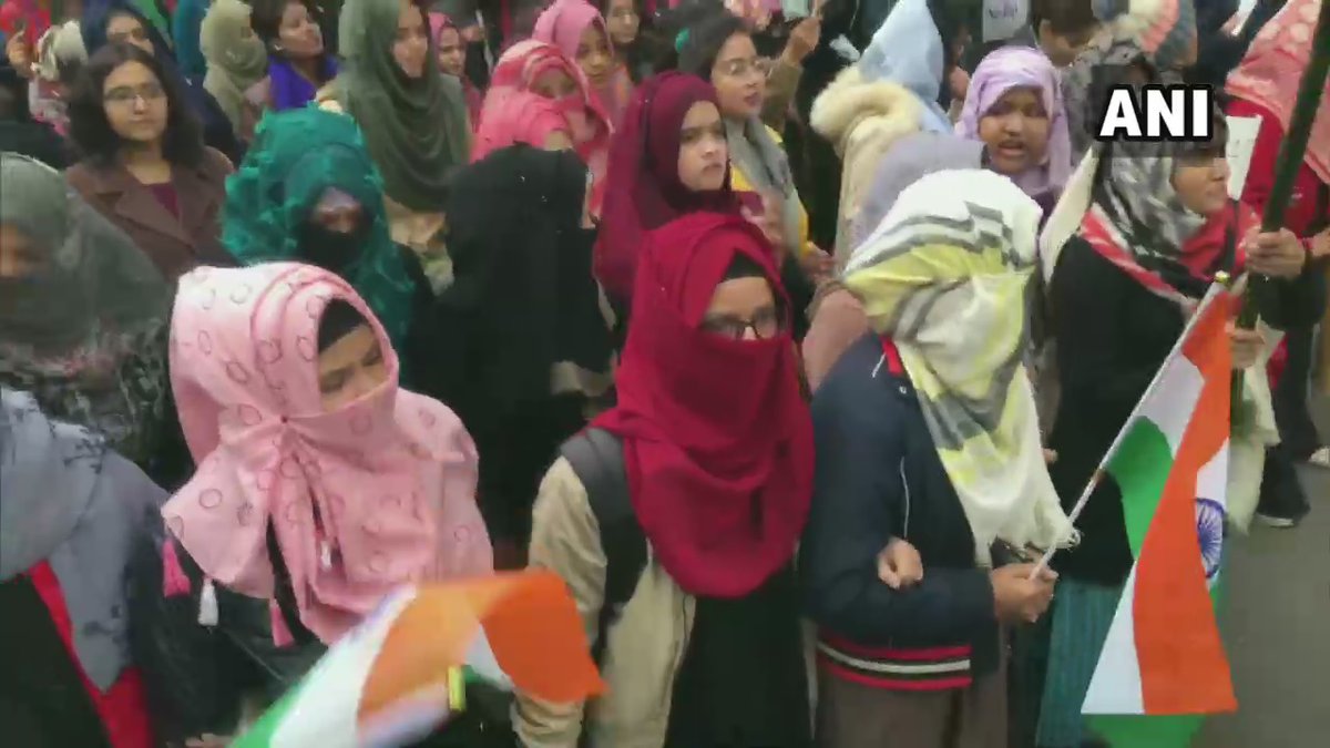 ANINewsUP's tweet photo. Aligarh: Aligarh Muslim University students hold protest march against yesterday's violence at Jawaharlal Nehru University https://t.co/v5p2P2lqll