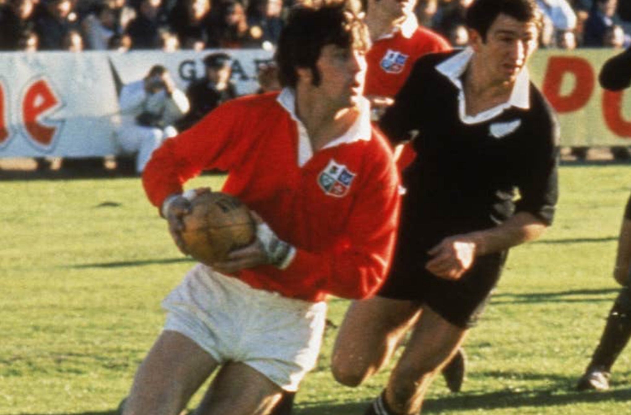 Happy 75th birthday to Barry John.

IMHO the greatest of all the great Welsh fly halves. 