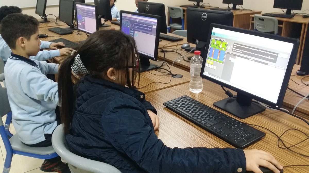 AsmaaAlnahrawy's tweet image. Hour of code
#hourofcode2019 #coding