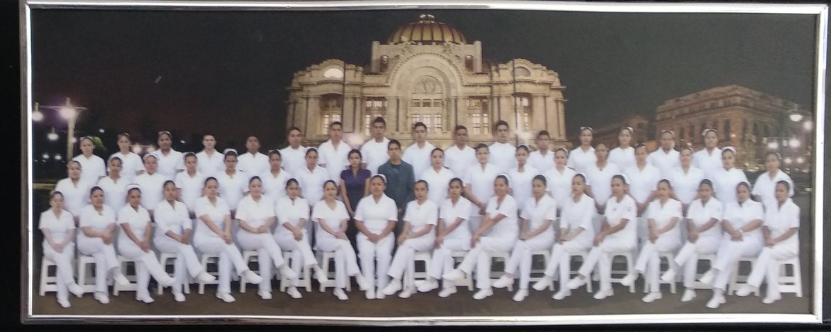 Uterobebe's tweet photo. Desde 1931 se festeja en Mexico el Día de la Enfermería cada 6 de enero porque asi lo instituyó José Castro Villagrana, quien entonces era el Director del Hospital Juárez

"La enfermera era un regalo de reyes  para los pacientes". https://t.co/bKmWU1vC09