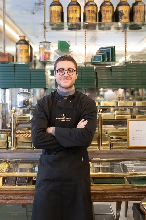 Au Bonbon Royal - Les dernières cerises au kirch artisanales - Chocolats &amp; Babas au rhum maison #aubonbonroyal  luckymiam.com/au-bonbon-roya… @aubonbonroyal #foudepatisserie