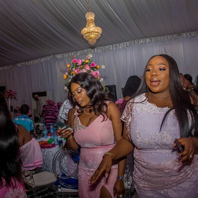 GeeksEvent's tweet photo. Did you notice that Gold Crystal Chandelier?

Our Gold Crystal Chandeliers are luxurious,  classic  and elegant that makes a beautifully dramatic lighting for your events.... We can't wait to host you!
Call us today on  09077325395
.
WhatsApp: 08141397546 https://t.co/YDFSpk6i9O https://t.co/1v30aVSKY6