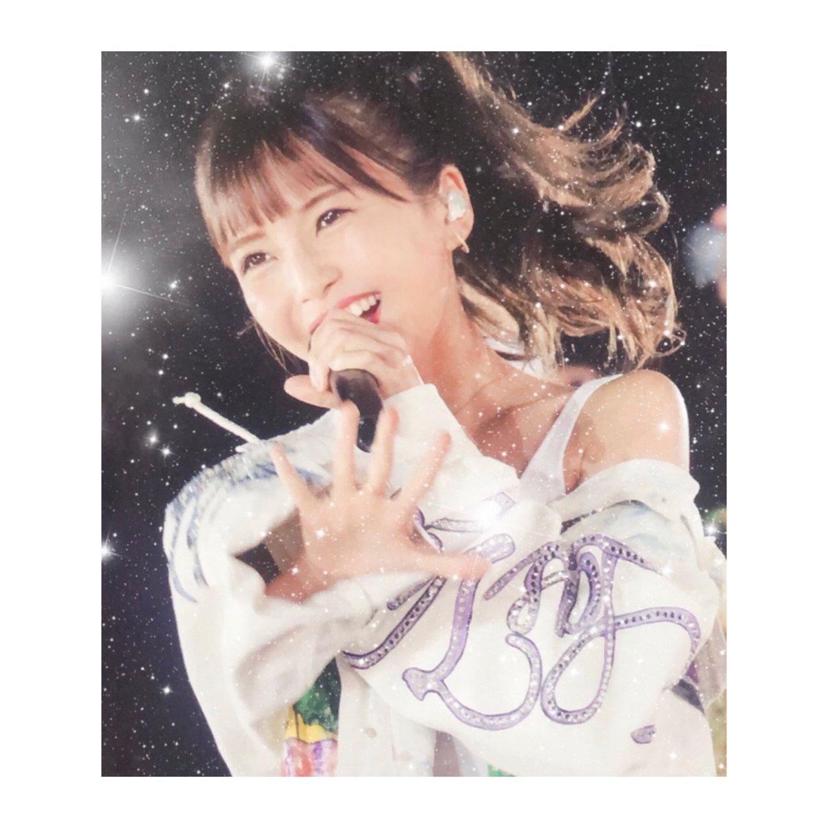 TamaxxxTy's tweet photo. 同じステージに立つメンバーをしっかり見てたりステージで歌に夢中になる傍らでちゃんと客席の笑顔を自分のパワーにしてたりする宇野ちゃん。今目の前にいる宇野ちゃんも今まで宇野ちゃんが続けてきた時間もまるごと愛おしいなぁ。AAAとして過ごす時間が幸せだって言う宇野ちゃんがやっぱ愛おしいです https://t.co/vioDVrJpTD