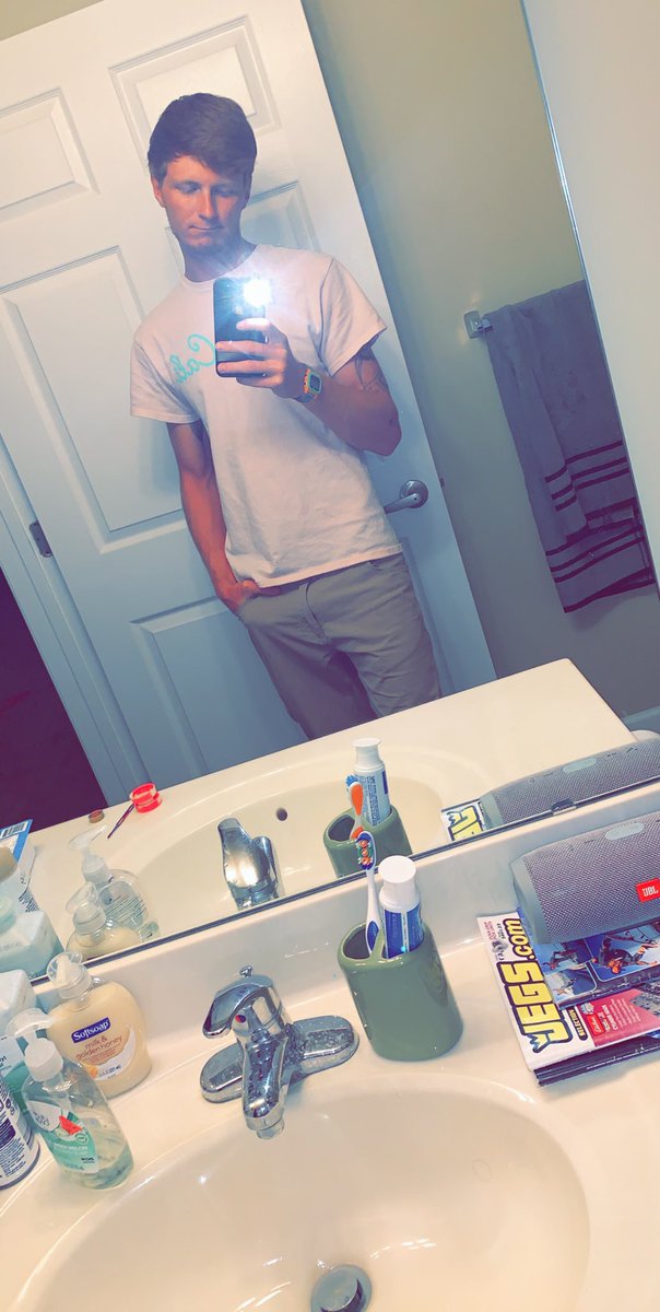 GarretGab's tweet image. Y’all be steady hatin the wrong ppl 🤷🏼‍♂️