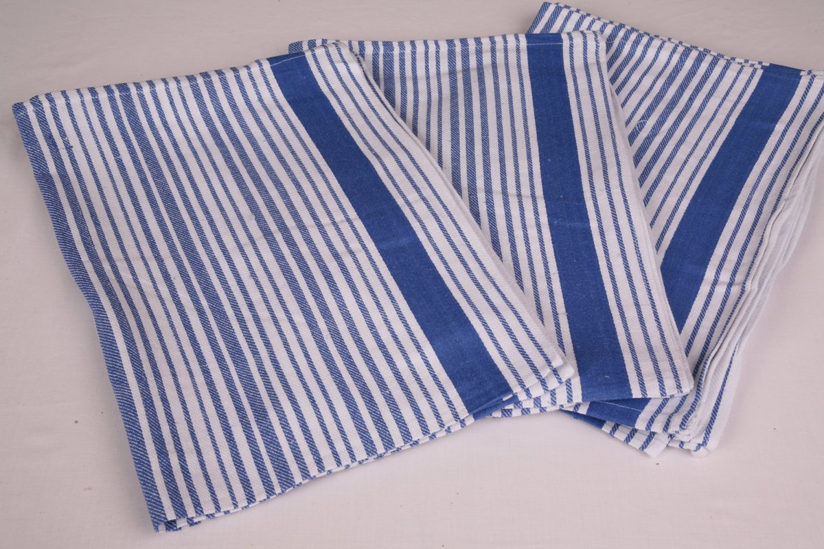 westvale06's tweet photo. Great value tea towels, heavy duty kitchen cloths, waiters cloths and oven cloths available @ https://t.co/nJj6cVD0JA   Great quality &amp; prices.  All suitable for both commercial and domestic use. https://t.co/sVaWZA66EZ