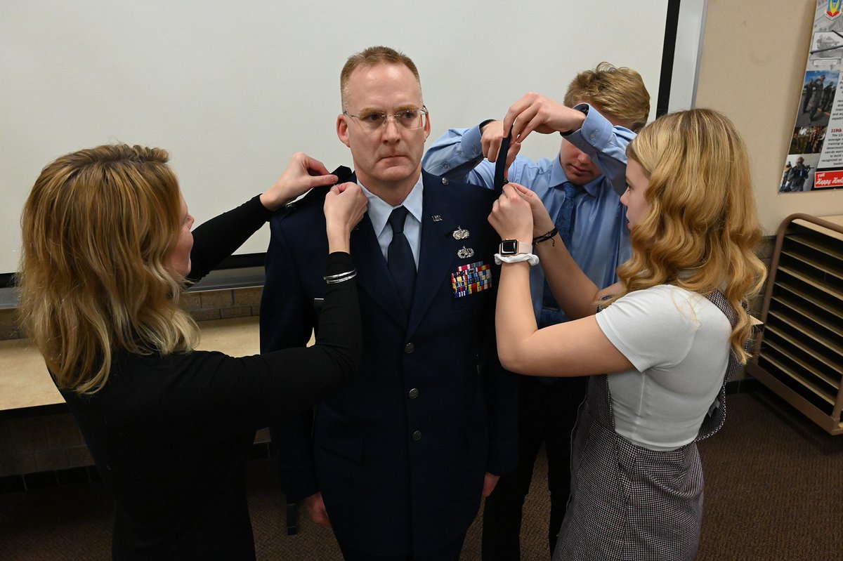 NDNationalGuard's tweet photo. Congratulations to newly promoted, Col. Jon Wahlgren on this great achievement and milestone. You are what helps make our organization great!
#HooliganHeritage| @NDAirGuard| @AirNatlGuard #HappyHooligans https://t.co/ErSclDVYyl