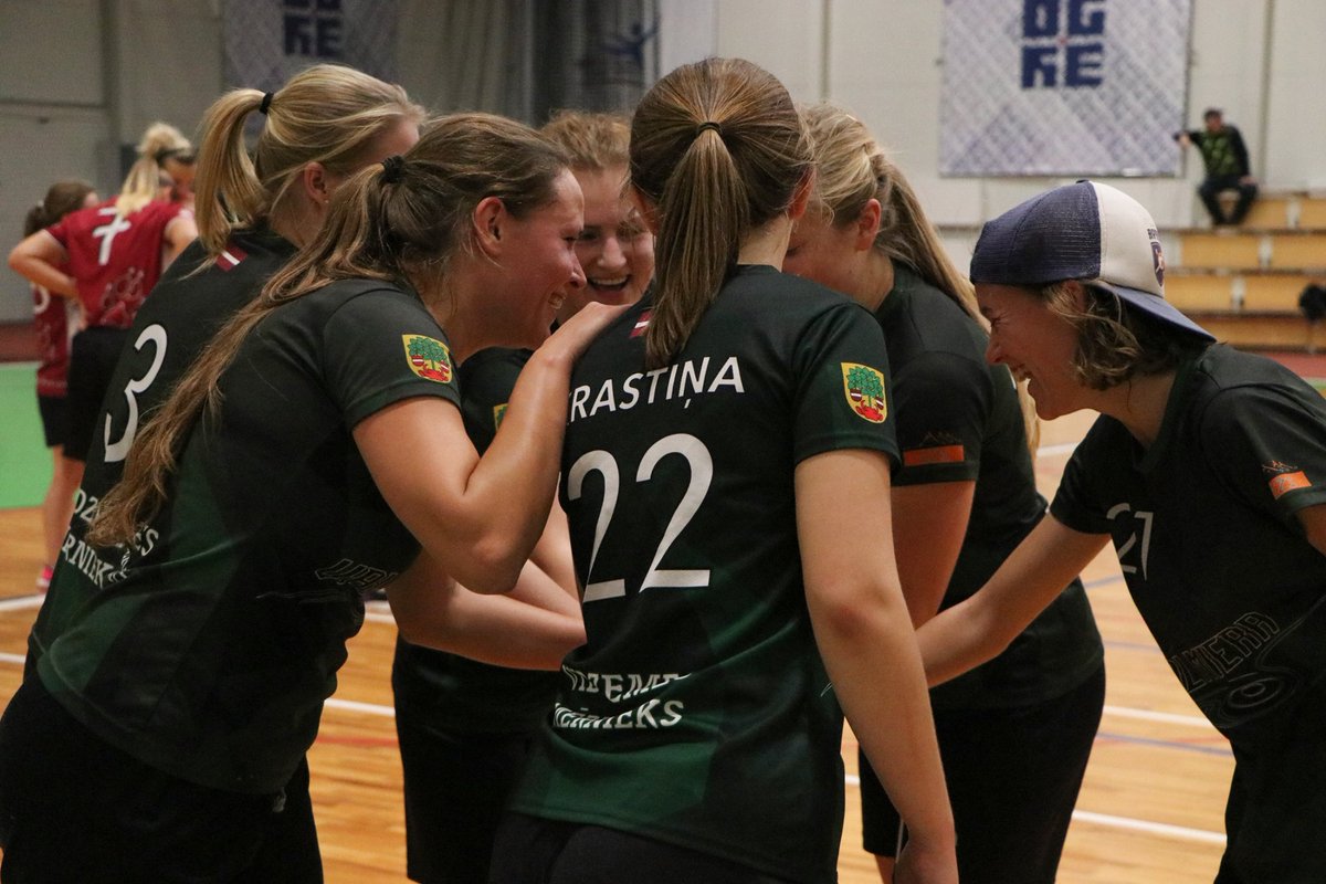 frisbee_LV's tweet photo. «Valmiera», «Wild Things» un «Hardcore Ultimate» paliek nepārspētas arī pēc otrā posma https://t.co/AZzpZANBZr https://t.co/3DvgpjYhlb