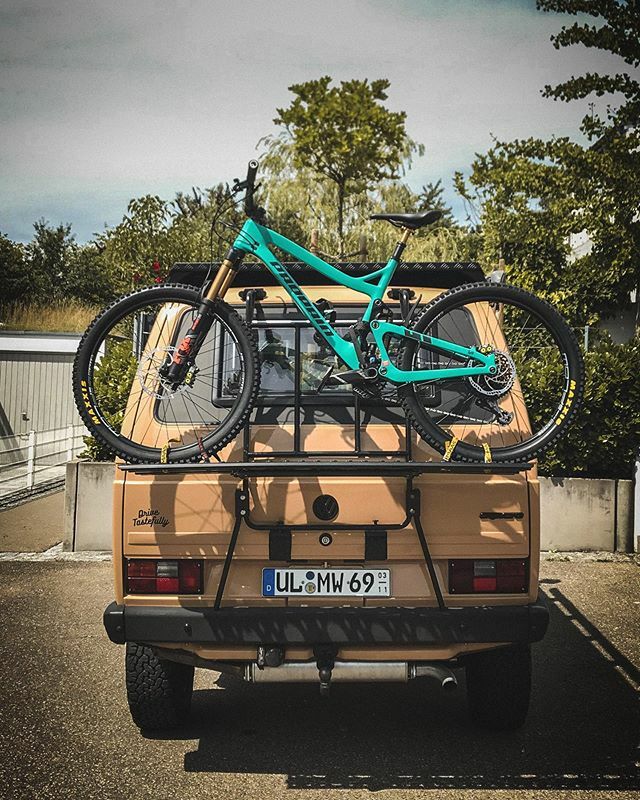 m_wollenberger's tweet photo. Can’t wait for summer. Ready for shredding some trails 🤘🏽 #bikeculture #bikeaddict #enduromtb @propain_bicycles #t3camper #t3syncro #vwt3 #roadtrippin #boysandtheirtoys #drivetastefully #ridetastefully #2wheelsmorefun #trailbike #4wdlife #vanlifegermany … https://t.co/AdG5xyafk0 https://t.co/GbdQL5GDOs