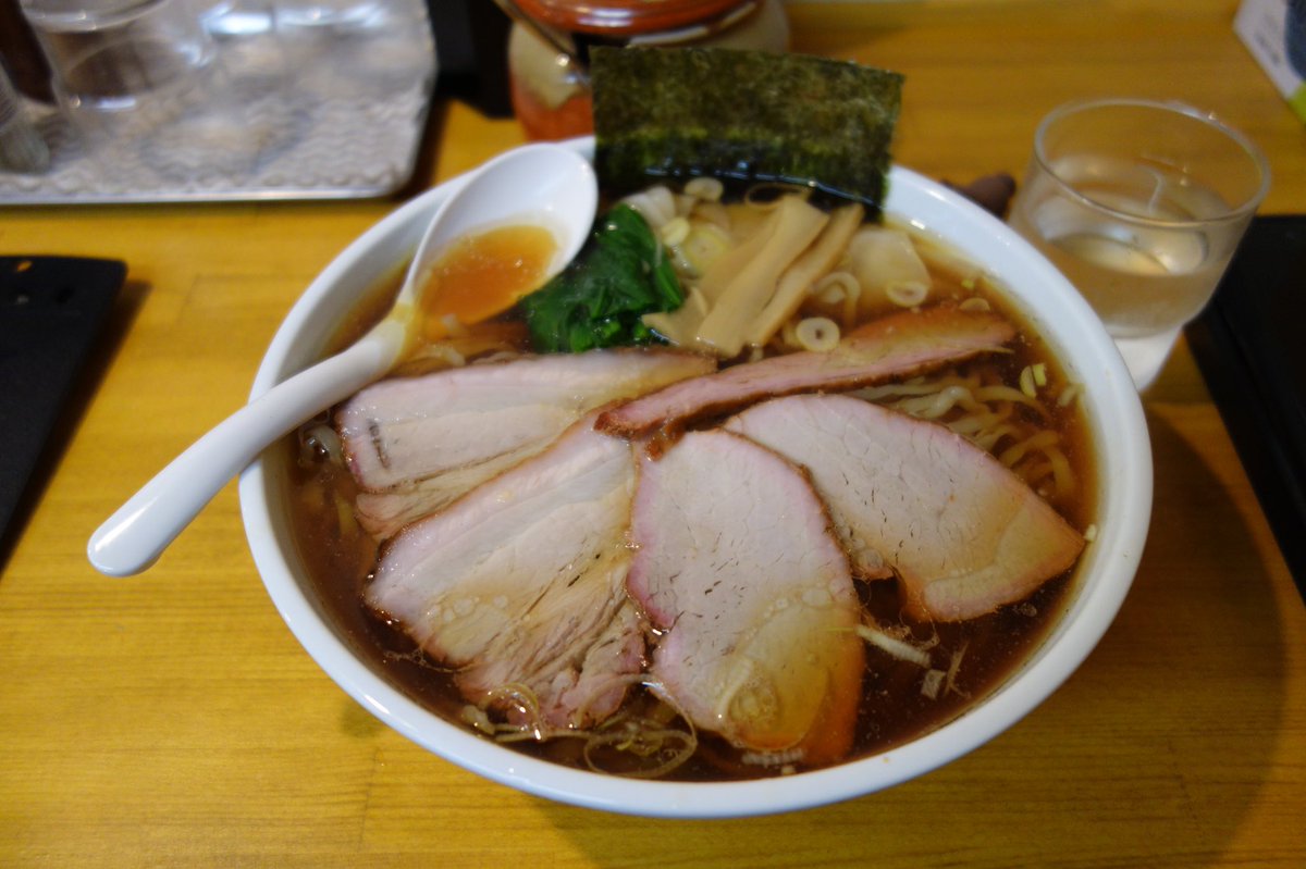 仙台行ってきた
白河ラーメンたべた