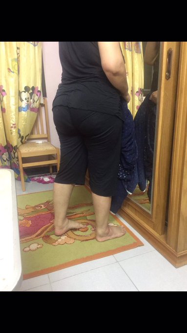 رانيا الشرموطة تاني، الواد ابنها ولع لما الناس عجبها لحم امه وعايزني افضحها اكتر، اعملوا رتويت وقولوا رأيكوا فيها عشان هو بيشوف الكلام ده