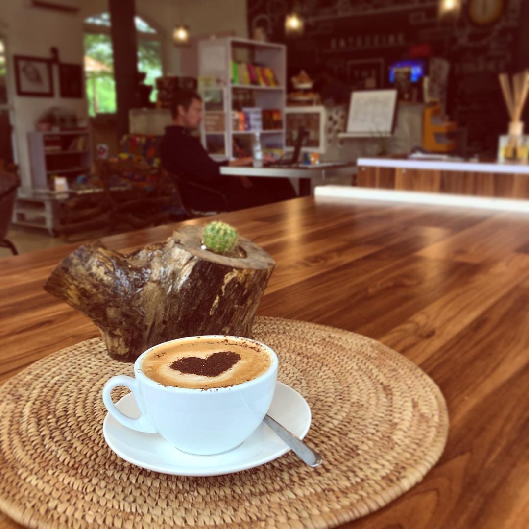 thecubeartcafe's tweet photo. We are open for 2020 tomorrow !!! ART • SHOP • CAFE 🕓 OPEN • Tuesday  10-8pm •see you then !! #thecubecafeabj #coffee #tea #abuja #Food #cake #Nigeria #cafe https://t.co/pCDBUnSak3