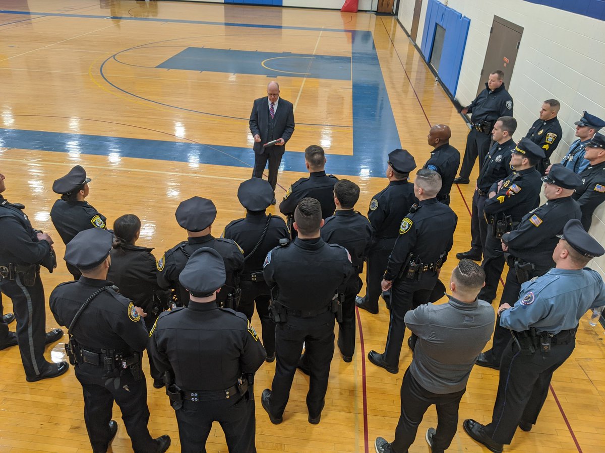 Director Scippa addressing the "welcoming committee" before they get to meet the recruits <a href="/NECCMPDAcademy/">NECCMPDPoliceAcademy</a> <a href="/ChiefSolomon/">Joseph E. Solomon 🇺🇸</a> <a href="/HaverhillPolice/">Haverhill Police</a> <a href="/lawrencepolice/">Lawrence, Massachusetts Police</a> <a href="/NoAndoverPolice/">North Andover Police</a> <a href="/BillericaPD/">Billerica Police MA</a> <a href="/WalthamMAPolice/">Waltham MA Police</a> <a href="/LynnPoliceDept/">Lynn Police Dept</a> <a href="/burlingtonpd/">Burlington Police MA</a> <a href="/ChiefSolomon/">Joseph E. Solomon 🇺🇸</a> #methuen
