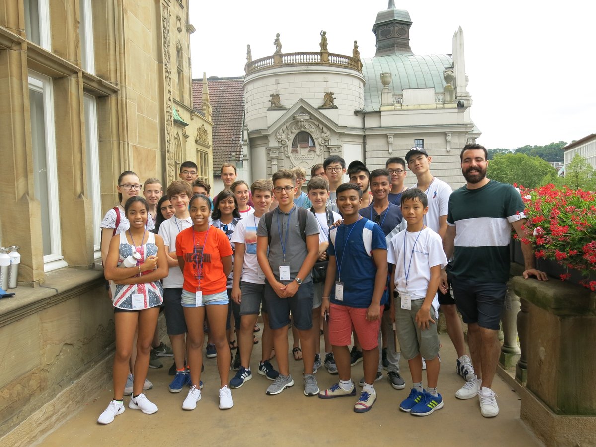 AFSTurkiye's tweet image. Mühendislik alanında uzmanlaşmış eğitimiyle Almanya, genç mühendis adaylarını bekliyor! Almanya’nın Bielefeld şehrindeki AFS yaz programlarından STEM programı için bize hemen ulaşın, benzersiz bir deneyim kazanın! #afsturkey #afseffect #turkkulturvakfi1974 #afsplus #stem