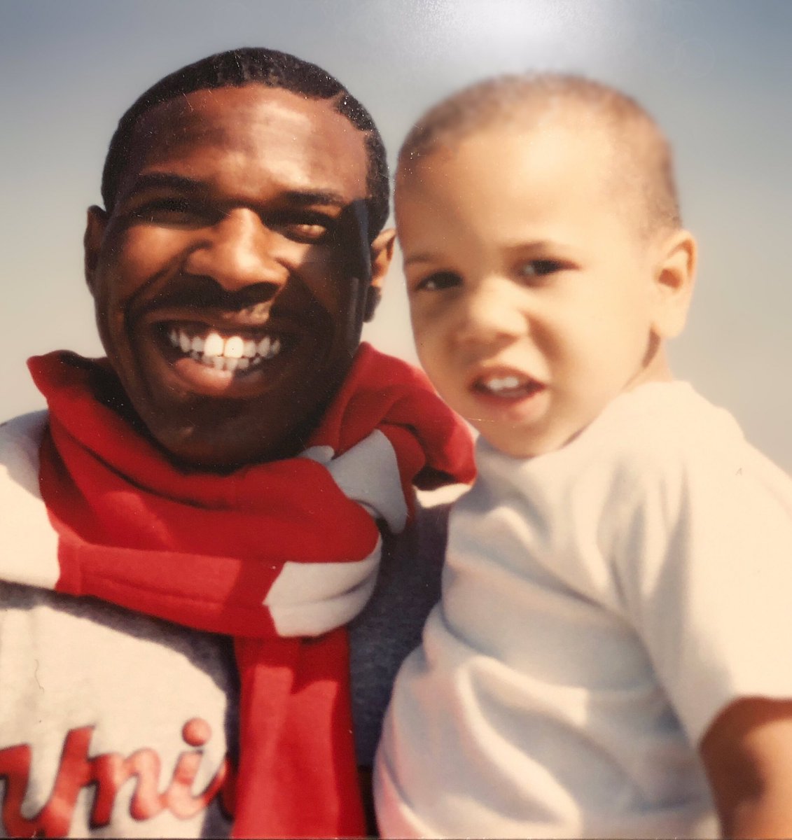 AdamEmil's tweet photo. To all my good people that hate on a playa cuz I’m lite skin- just know the effort was made. 
     😂😂✌🏽 #mydadandme #meandmybuddy #haterskeepitmoving #lovetheskinimin #litebright #californiababy #californialove  #mondayvibes 😎🤣🎶 https://t.co/EEPvuw5n0m