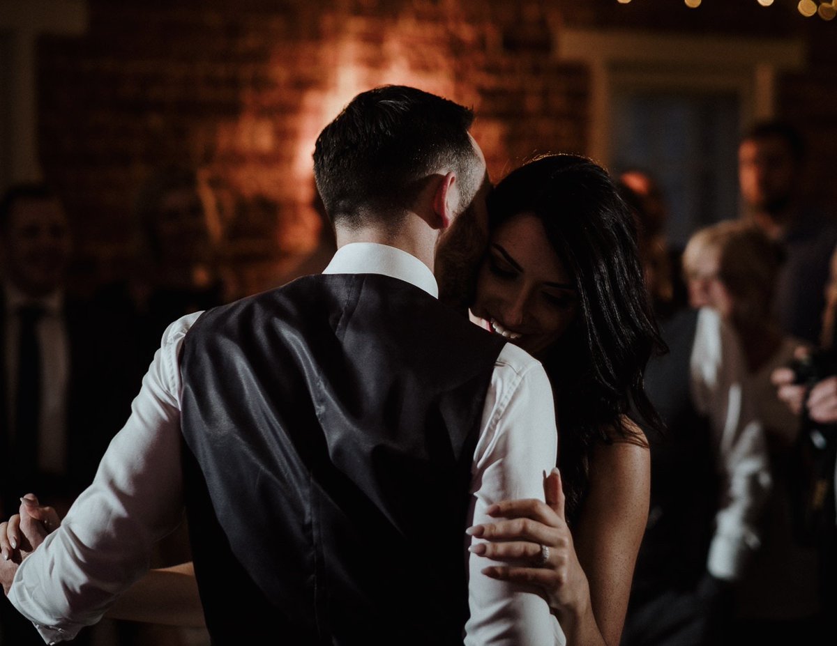 AlphaTraxBand's tweet photo. #weddingentertainment https://t.co/Mz5qh6Smzc
