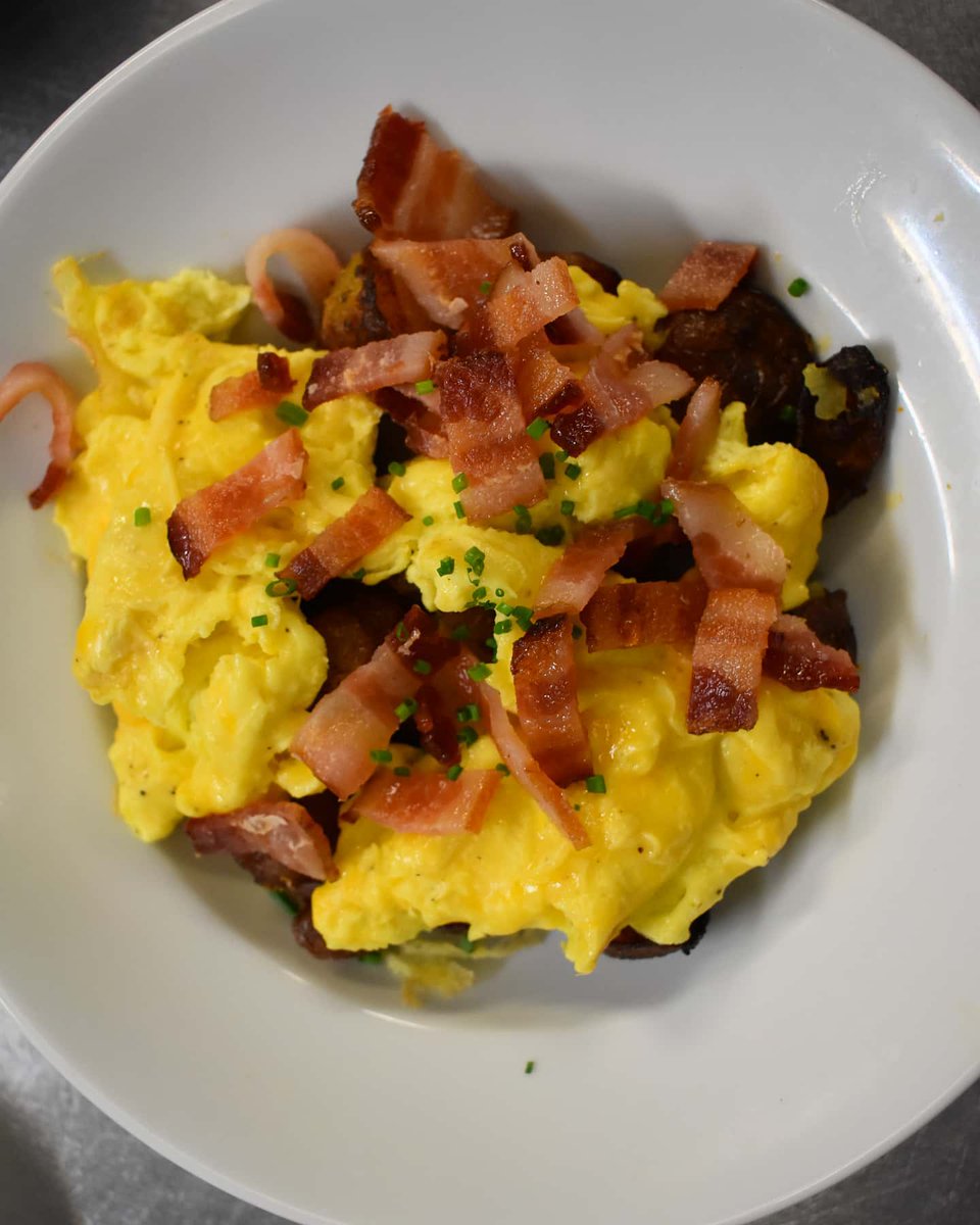 Good Morning, Charleston! We see a scramble bowl from #VirginiasOnKing in your future. #breakfast #chseats