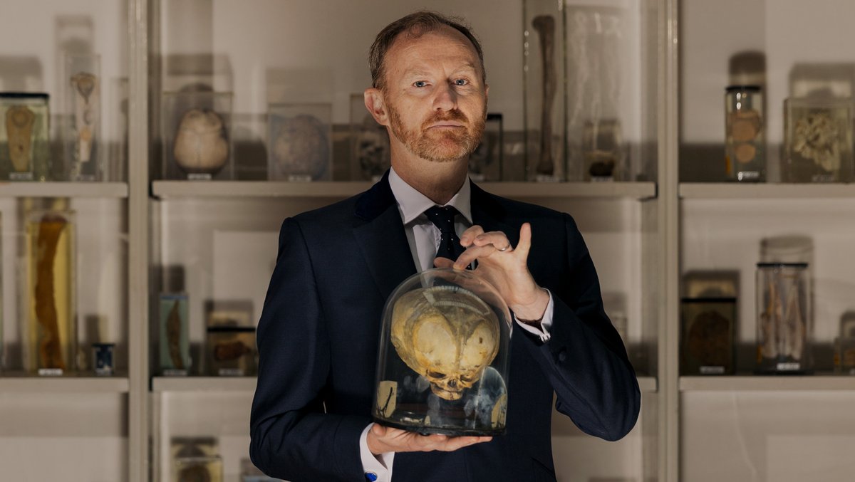 The master of alternative perspectives talks about bloodsucking, Brexit and the prophetic power of storytelling. Avaunt meets <a href="/markgatiss/">Mark Gatiss 💙</a>. bit.ly/2QPJrqZ