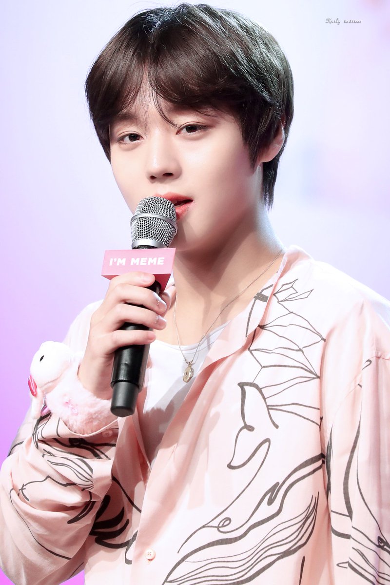 karly_jh's tweet photo. 200105  아임미미 얼굴상영회

안이쁜 곳이 없지❣

#박지훈 #ParkJihoon #지훈 #Jihoon 
#박미미 https://t.co/hzzGP97J1X