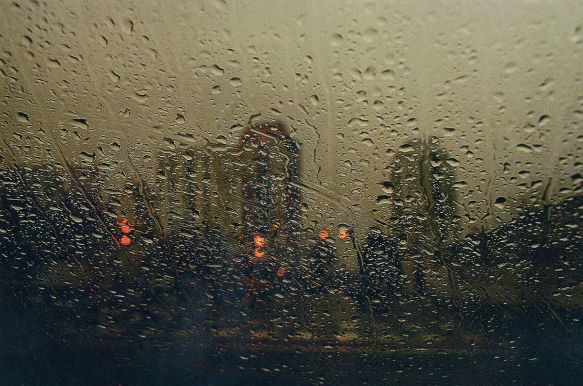 Jopolkadot's tweet photo. “Talk to me like the rain and let me listen”

Tennessee Williams

Photography © Abbas Kiarostami ~ Wind, Rain, Glass https://t.co/Leo7FXXSjL