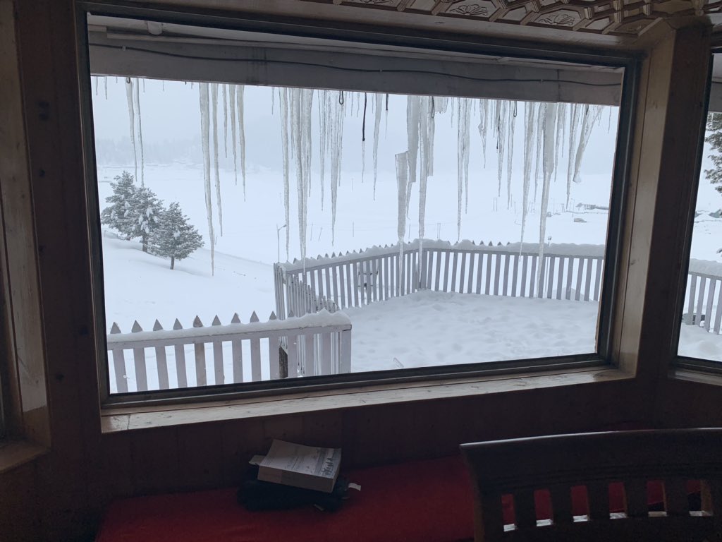 nee_el's tweet photo. Morning view from your room be like this 😊😊 https://t.co/guPMt3nu8w