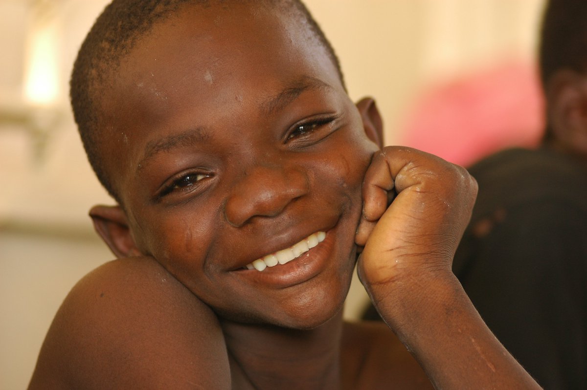 UNICEF_Benin's tweet photo. Mode (sou)rire pour 2020 activé.

#PourChaqueEnfant la joie de vivre, l'espoir. https://t.co/SaMZJB4iYA