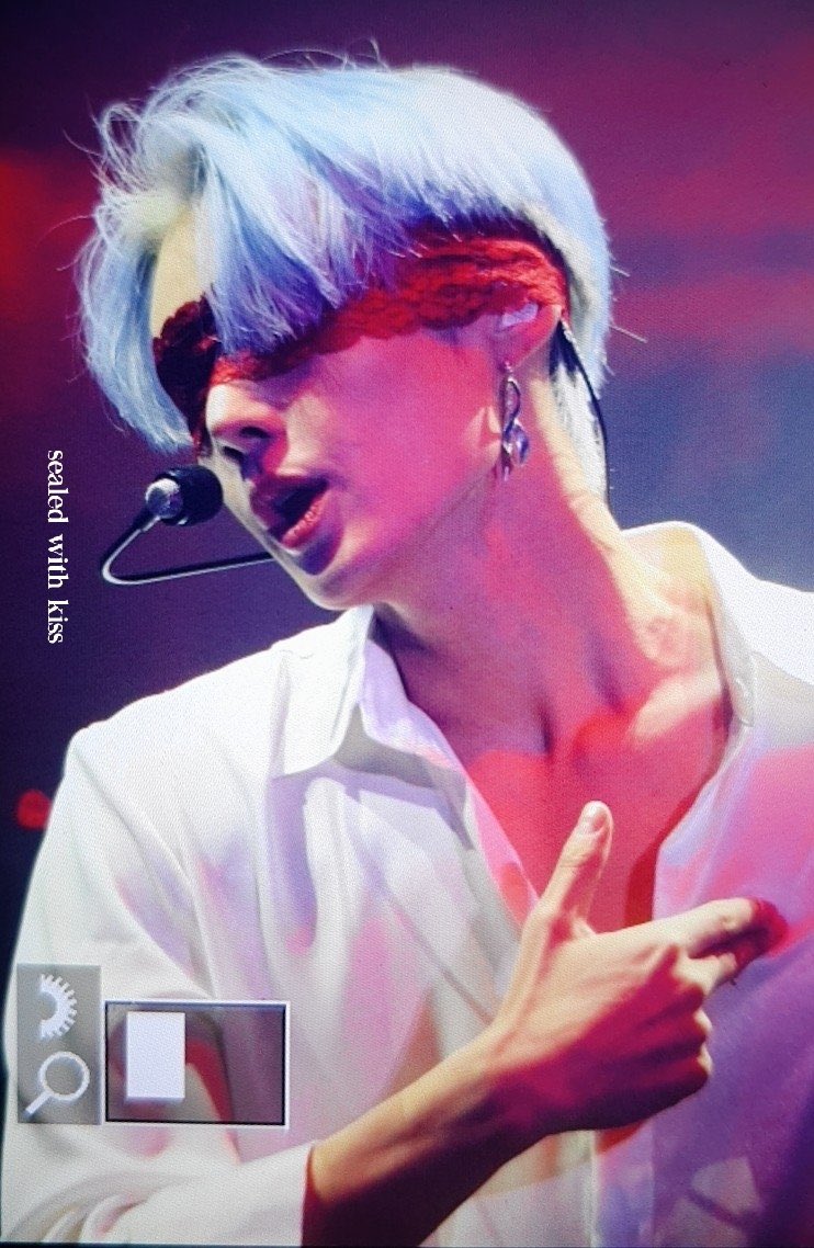 imsedjun's tweet image. Come to                           Come to 
my house!                        my room.