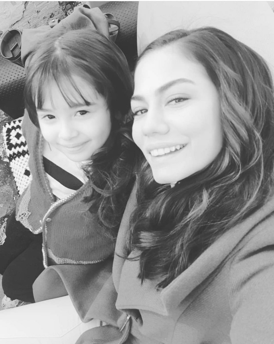 My two babies. Baby Zeynep & big Zeynep who deserve a standing ovation in DEK dizi. Looking forward for more baby Zeynep flashback scenes in upcoming epis.  @dmtzdmr  @tv8  #DemetÖzdemir  #İbrahimÇelikkol  #DoğduğunEvKaderindir