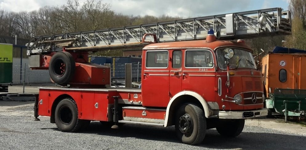 feuerwehrmarkt's tweet image. Biete: #Mercedes LP338 #Pullmann - DL30h - voll Funktionsfähig!

feuerwehr.de/markt/anzeige.… 

#Feuerwehr #Oldtimer #Daimler