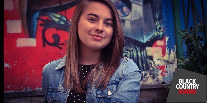 WeAreBCR's tweet photo. Black Country girl and YouTuber, @EveBennettx has talked openly about her mental health struggles - she's joining @brummy_dan on Saturday from 12pm to talk about the importance of looking after number one.

📻 102.5 FM / DAB
💻 https://t.co/XnIURlJdYB
📱@UKRadioplayer https://t.co/GxFUEWqVFz