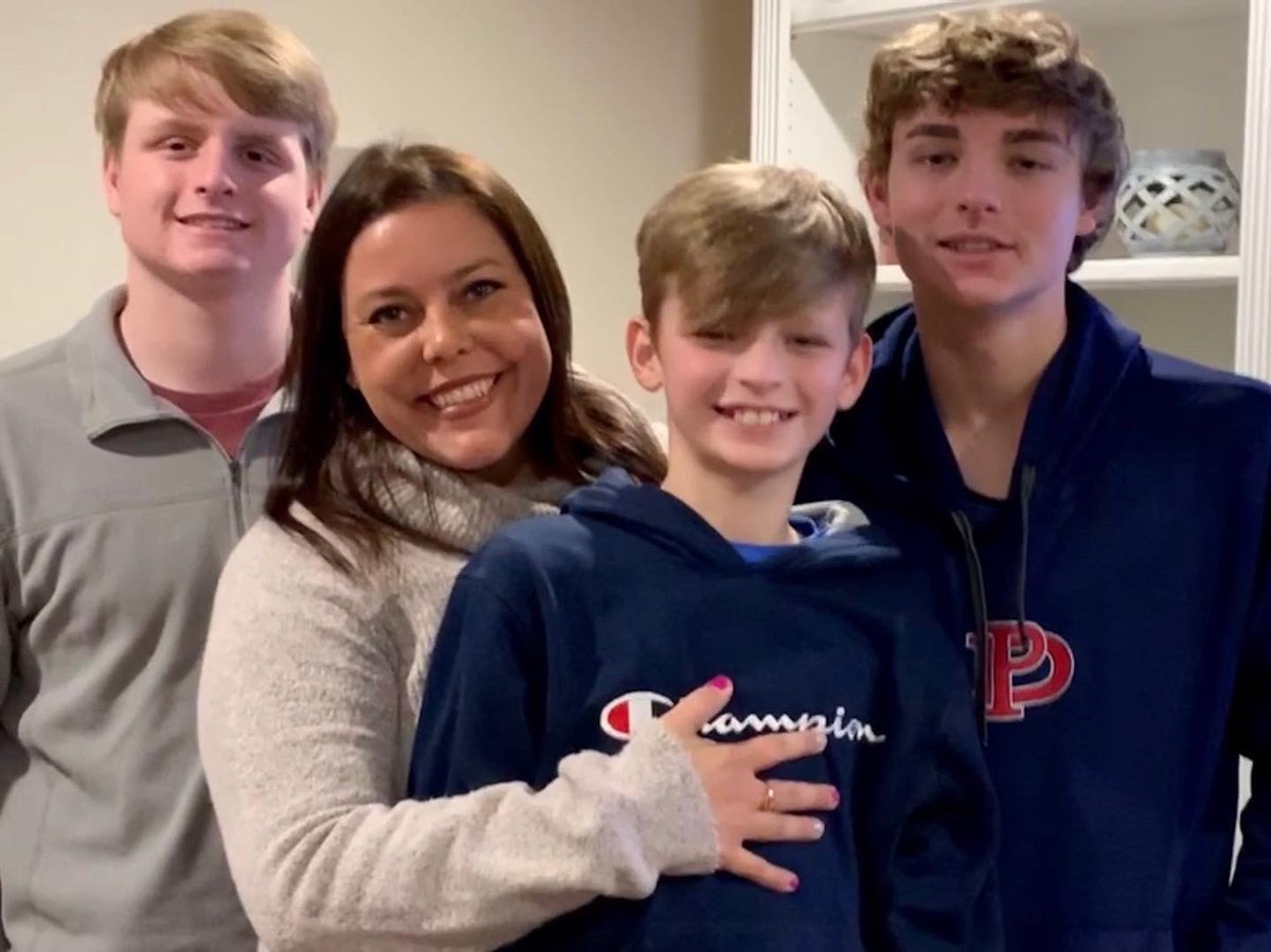 MsKoontzMDUSD's tweet photo. 2009, 2011, 2016, 2019 same sweet boys, same great cuddles! #myfirstloves https://t.co/HjSroxu6q6