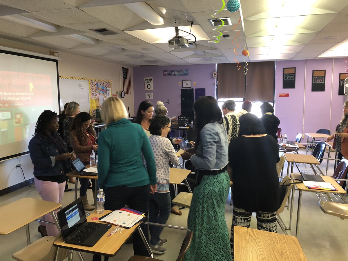 DWernerpbc's tweet photo. Ts learning how EdPuzzle can help Ss in all 4 domains:L, S, R, W! #EdConf2020 @ajlescas @0316_ally @EsolPbc @harveyoaxaca @vfrancisco79 @NoelElvir924 https://t.co/g3pTT09EH4