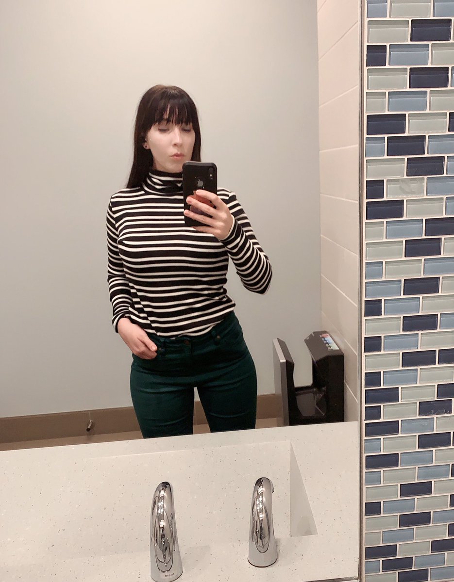 SacredRedRoad's tweet photo. mirror selfie. https://t.co/32yGW2Il2K