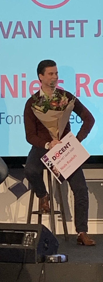 Niels Roelofs wordt Docent van het jaar. Van harte gefeliciteerd. Deze winnaar vertegenwoordigt ons bij de landelijke finale <a href="/HetISO/">ISO</a>.