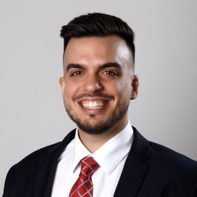 GabeSanchezFSP's tweet photo. New headshot to start off the New Year https://t.co/1vDOhQ6HdJ