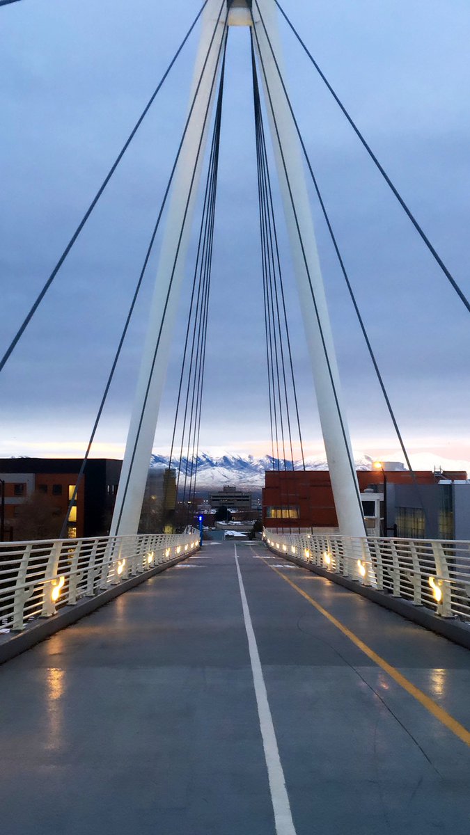 UtahAdmissions's tweet photo. Welcome back to all our students and welcome to our new students! We hope everyone had a great break! 

#UofU #UniversityofUtah #NewtotheU https://t.co/8a1hMyRXWT