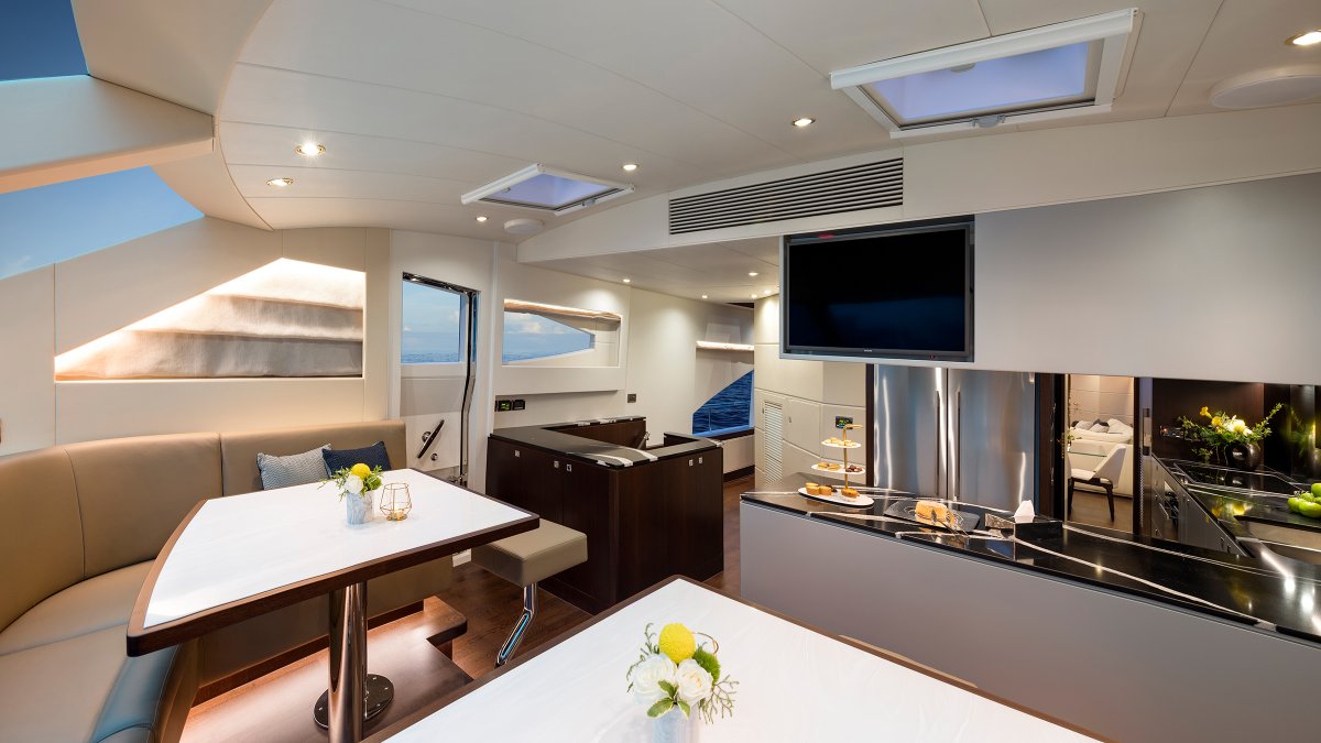 HorizonYachtUSA's tweet photo. Sneak Peek at the brand new Horizon #RP100, debuting next week at the 2020 Horizon Open House.
https://t.co/EdJhytmSa0 https://t.co/0VyGSgipPi