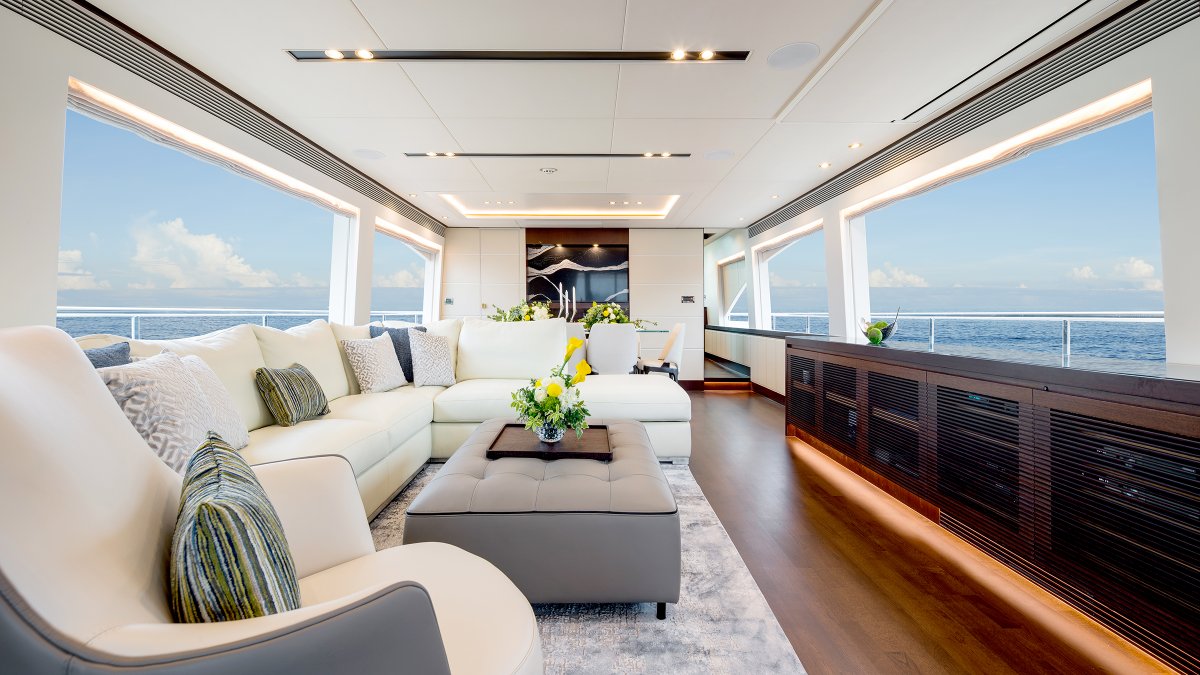 HorizonYachtUSA's tweet photo. Sneak Peek at the brand new Horizon #RP100, debuting next week at the 2020 Horizon Open House.
https://t.co/EdJhytmSa0 https://t.co/0VyGSgipPi