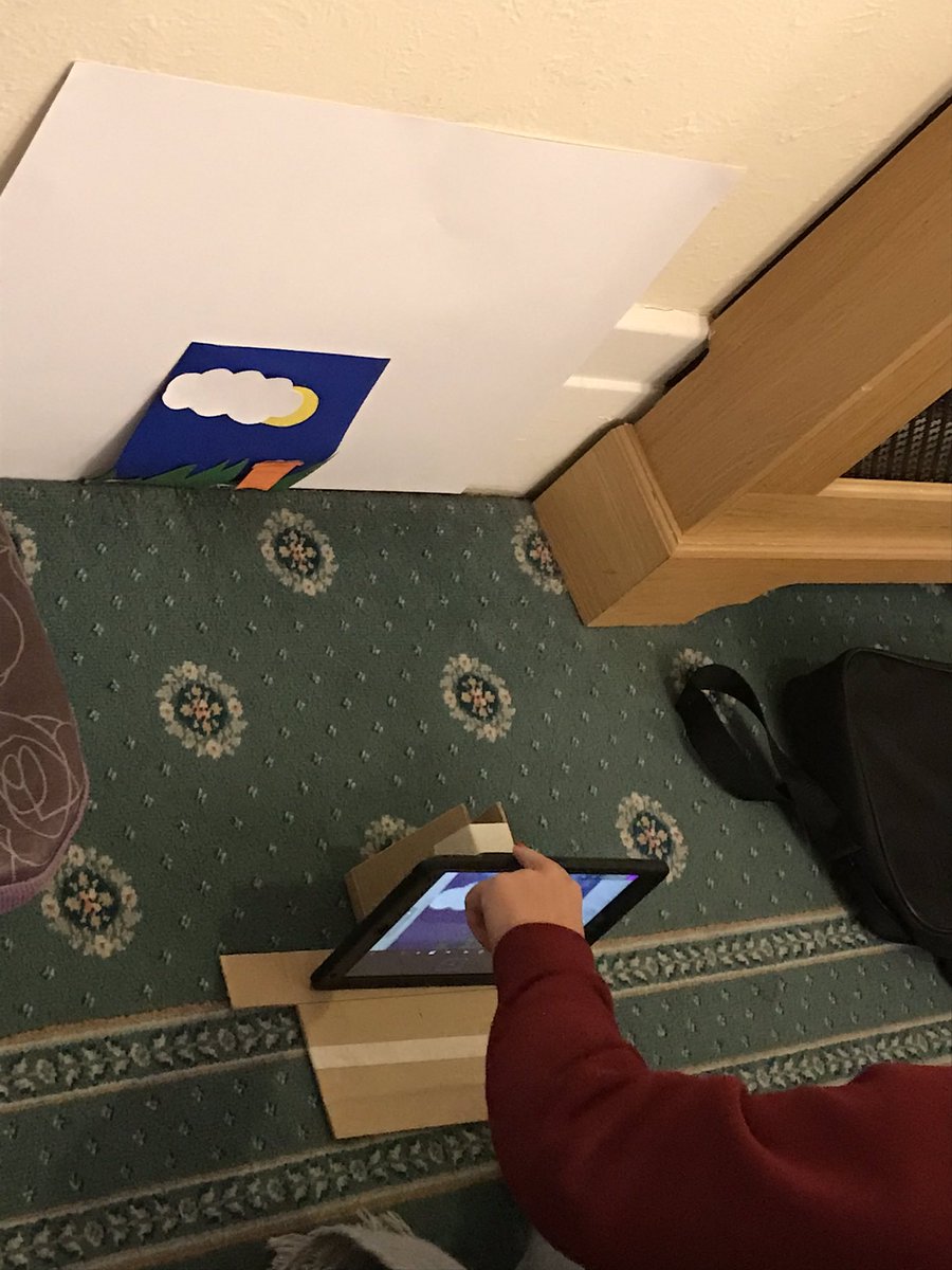 Exploring stop motion animation with #FDLTuon <a href="/UniNorthants/">UniofNorthampton</a> <a href="/JeanEd70/">jean edwards</a> #everyonecancreate #ipad