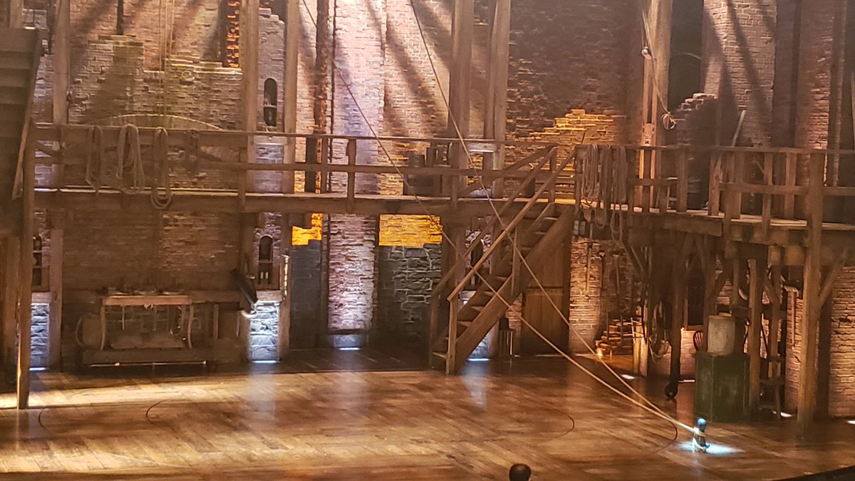 DotNoFeatherLiz's tweet photo. .@HamiltonMusical @MiggstaC09 @Lin_Manuel blessed with the best birthday gift to see the final Chicago performance. (3x total). Thank you to the entire cast for what you brought to our city! #OneLastCHI #HamiltonCHI #HamiltonDay #onelasttime #teachthemhowtosaygoodbye #satisfied https://t.co/jeo14NoI9n