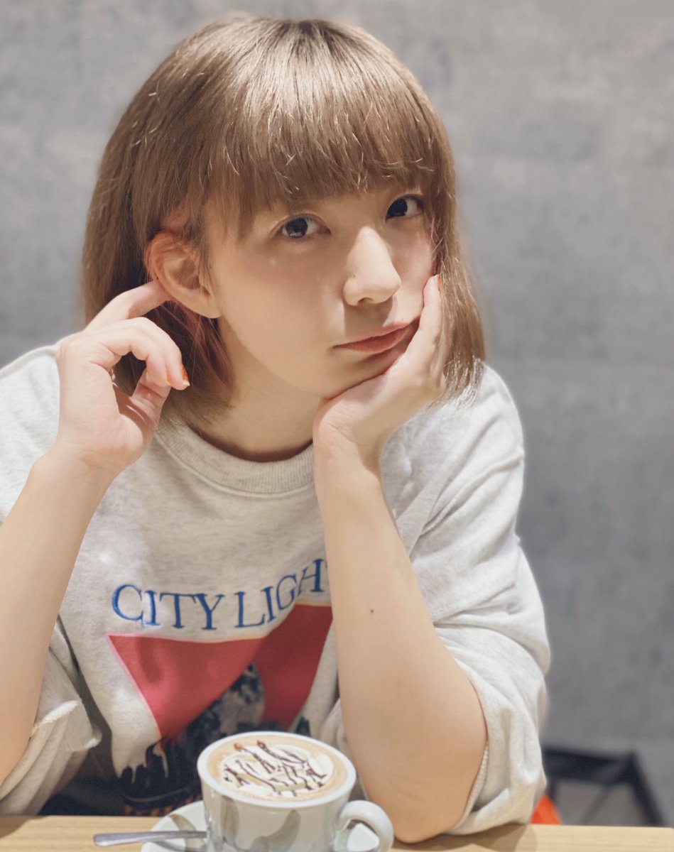 nigami_akubi's tweet photo. ポートレートモードってなんか、あれっぽくというか、それっぽくなってくれるんですね。ぐるげー。
おやすみなさい💤
https://t.co/e9trw6swgQ https://t.co/tttjkWt85p