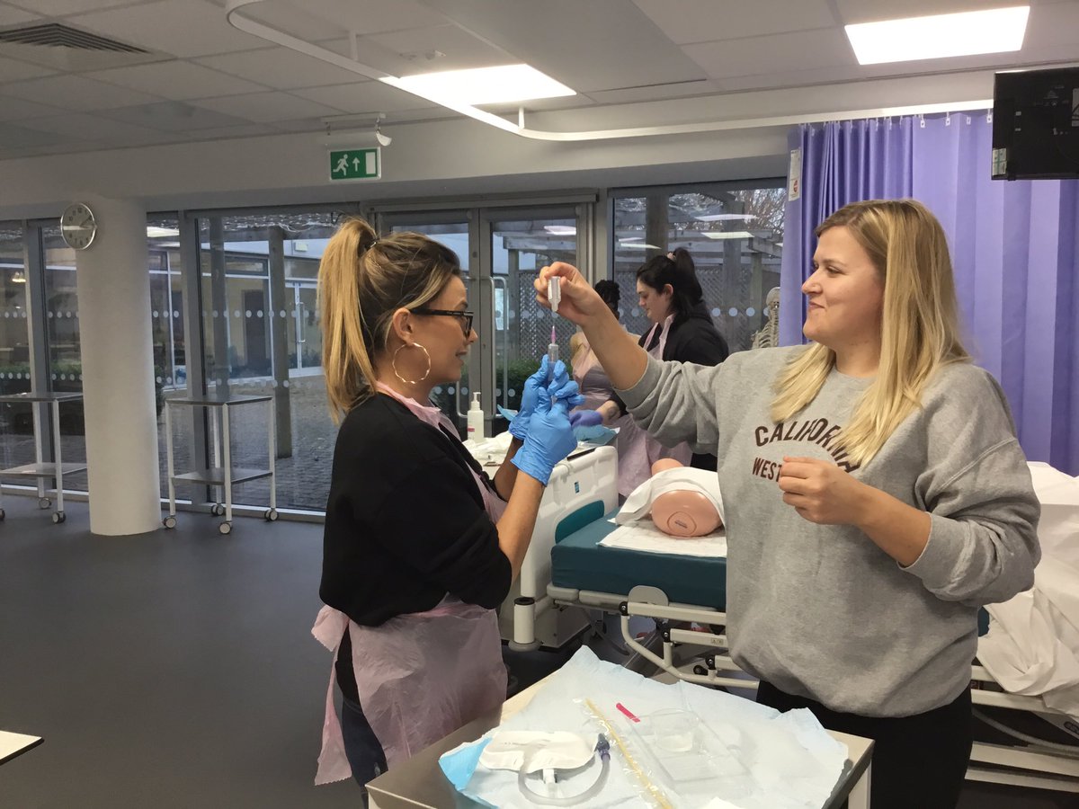 sim_uog's tweet photo. First day back and great to see Sept 19 cohort in for female catheterisation https://t.co/g4zTX5Yt59