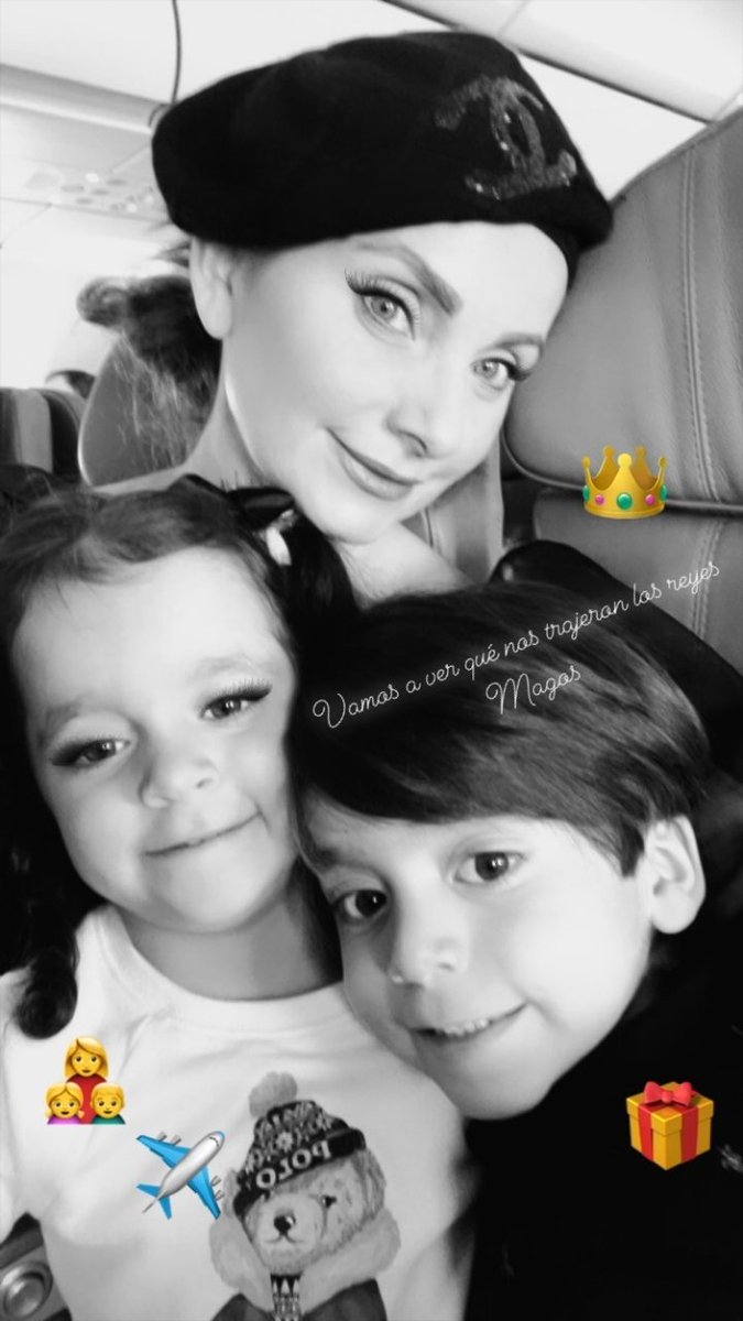 JorgeSalinasArg's tweet photo. ELIZABETH,MÁXIMA Y LEÓN 😍💞
#elizabethAlvarez #MáximaSalinasÁlvarez  #LeónSalinasÁlvarez https://t.co/LfxxMQsLdx