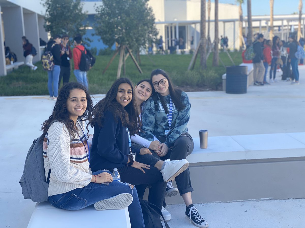 palmettoSHS's tweet photo. Miami Palmetto Senior High is so grateful for our new building! Thank you @MDCPS @MiamiSup @MDCPSSouth @pinecrestfl #palmettopride #pnation https://t.co/Qj3Bogaow3